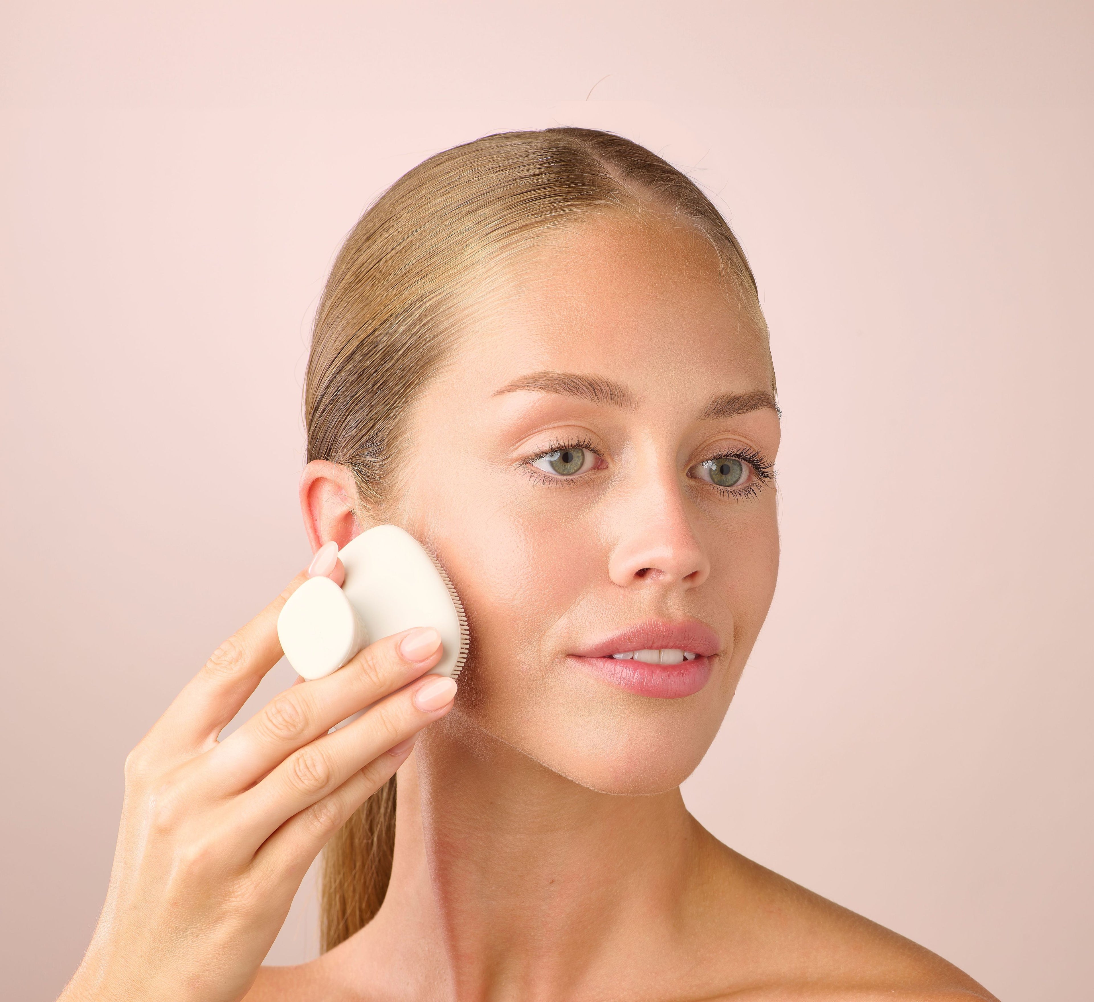 Cleansing Silicone Brush